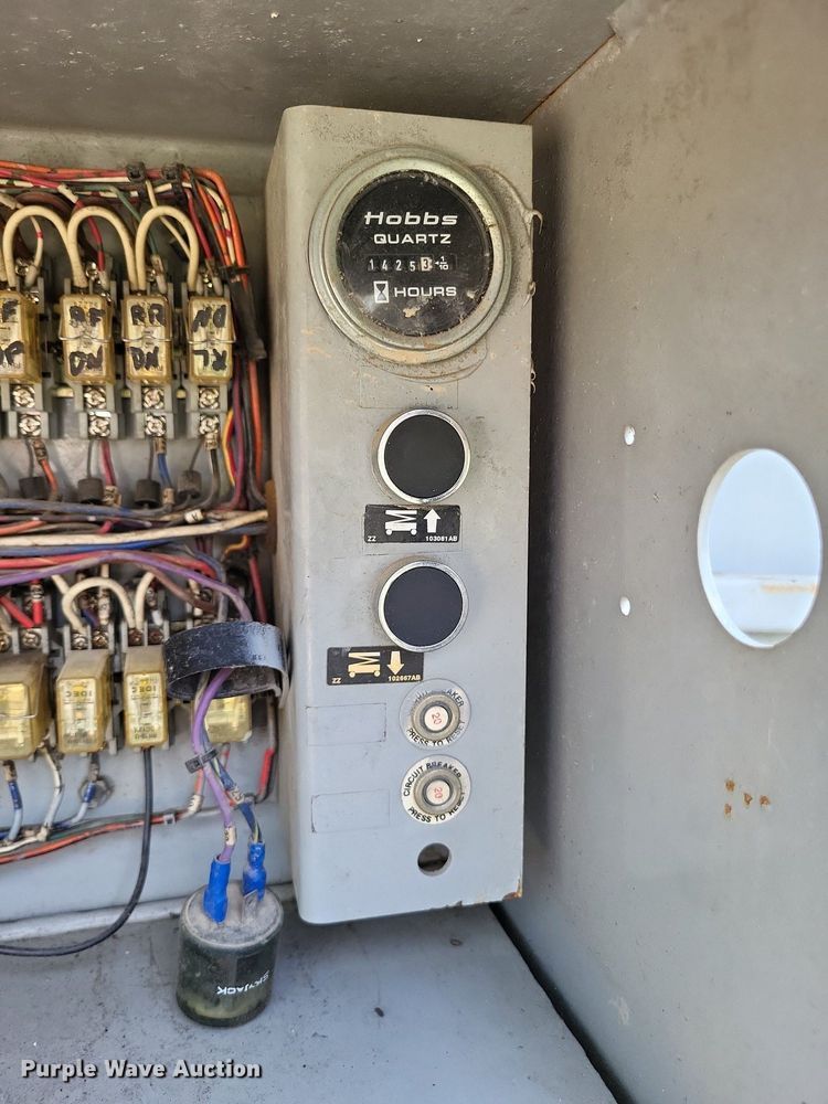 image for item DO3637 2000 Skyjack SJ9250  scissor lift