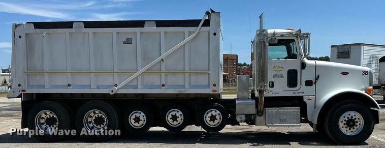 image for item DO5035 2010 Peterbilt 365  dump truck