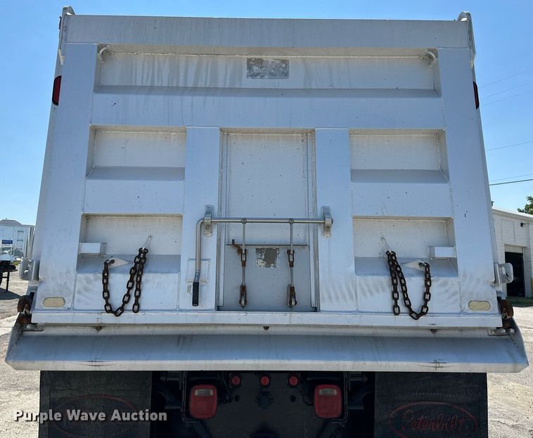 image for item DO5035 2010 Peterbilt 365  dump truck