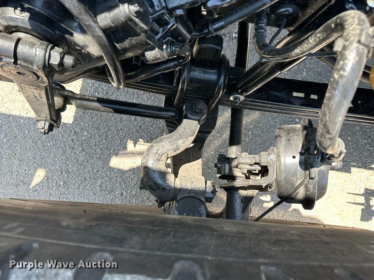 image for item DO5035 2010 Peterbilt 365  dump truck