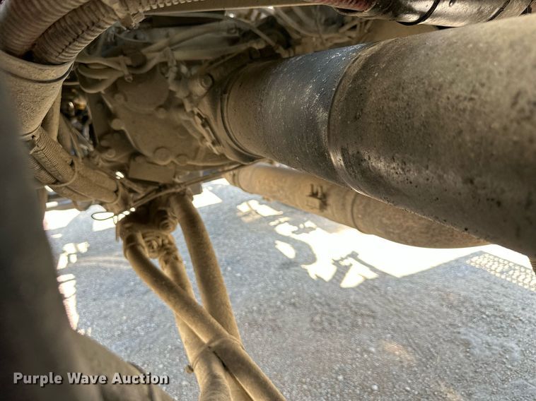 image for item DO5035 2010 Peterbilt 365  dump truck