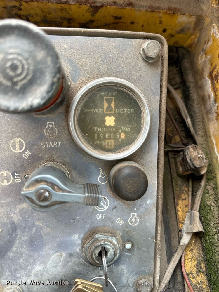 image for item DO5056 1991 Caterpillar 953  track loader