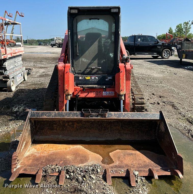 image for item DO5057 2017 Kubota SVL95-2S  tracked skid steer loader
