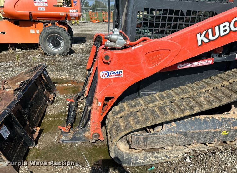 image for item DO5057 2017 Kubota SVL95-2S  tracked skid steer loader