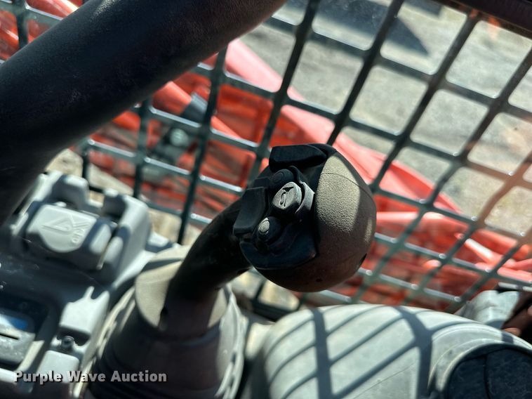 image for item DO5057 2017 Kubota SVL95-2S  tracked skid steer loader