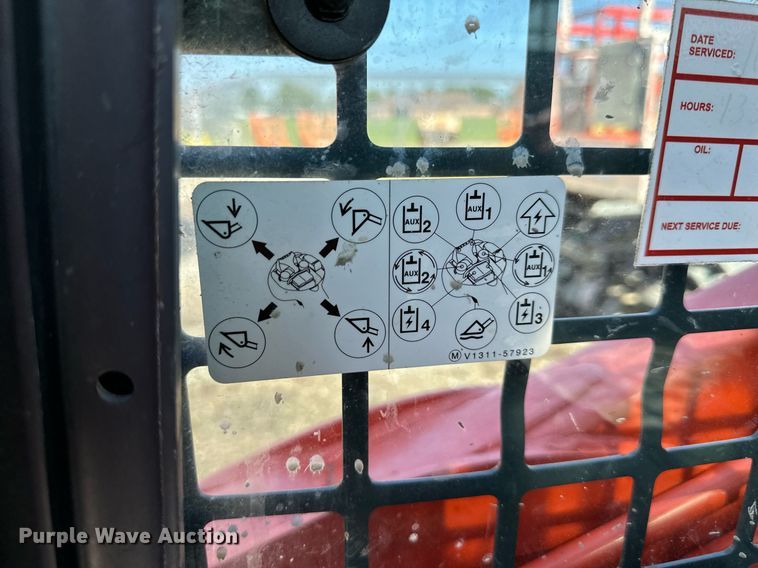 image for item DO5057 2017 Kubota SVL95-2S  tracked skid steer loader