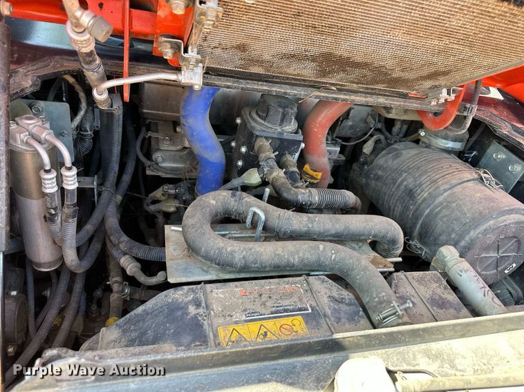 image for item DO5057 2017 Kubota SVL95-2S  tracked skid steer loader