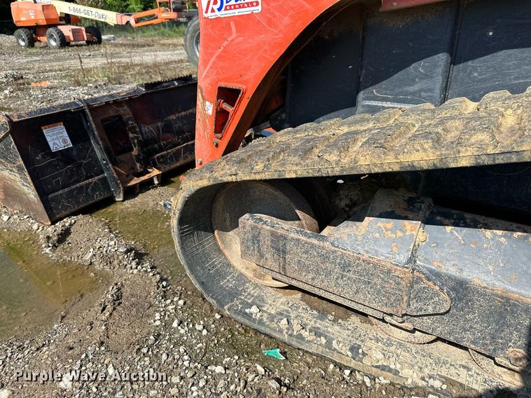 image for item DO5057 2017 Kubota SVL95-2S  tracked skid steer loader