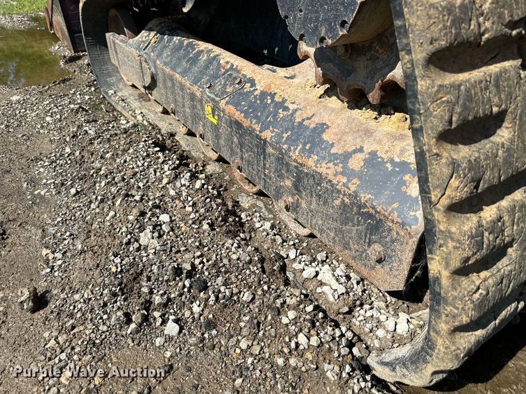 image for item DO5057 2017 Kubota SVL95-2S  tracked skid steer loader