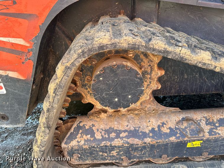 image for item DO5057 2017 Kubota SVL95-2S  tracked skid steer loader