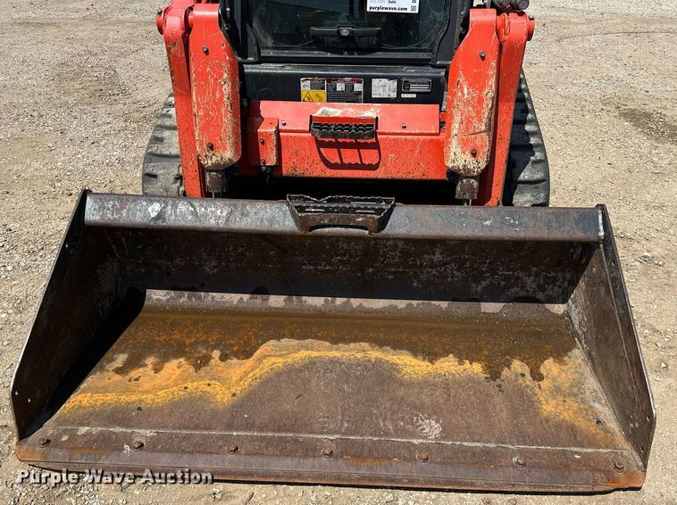 image for item DO5059 2019 Kubota SVL75-2  tracked skid steer loader