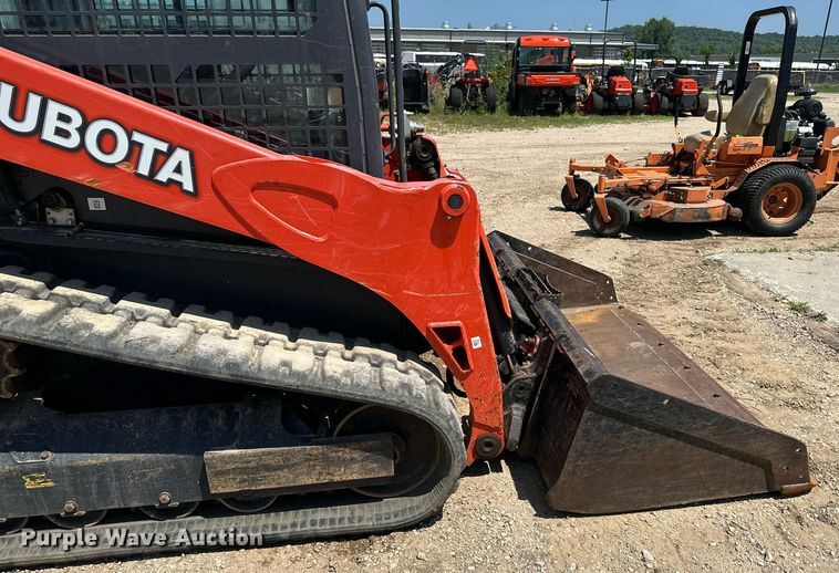 image for item DO5059 2019 Kubota SVL75-2  tracked skid steer loader