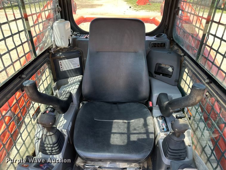 image for item DO5059 2019 Kubota SVL75-2  tracked skid steer loader