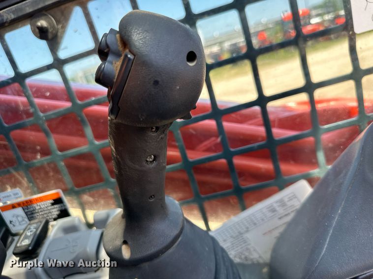 image for item DO5059 2019 Kubota SVL75-2  tracked skid steer loader