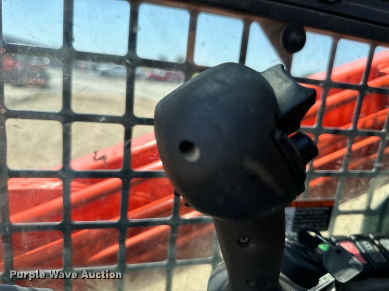 image for item DO5059 2019 Kubota SVL75-2  tracked skid steer loader