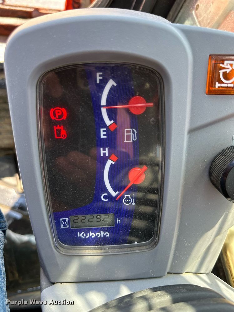 image for item DO5059 2019 Kubota SVL75-2  tracked skid steer loader