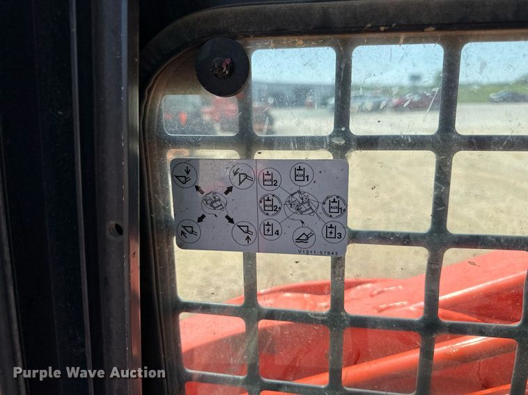 image for item DO5059 2019 Kubota SVL75-2  tracked skid steer loader