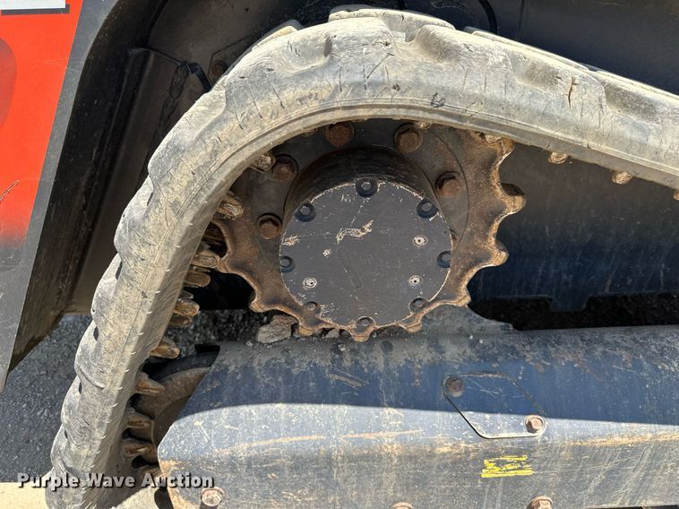 image for item DO5059 2019 Kubota SVL75-2  tracked skid steer loader