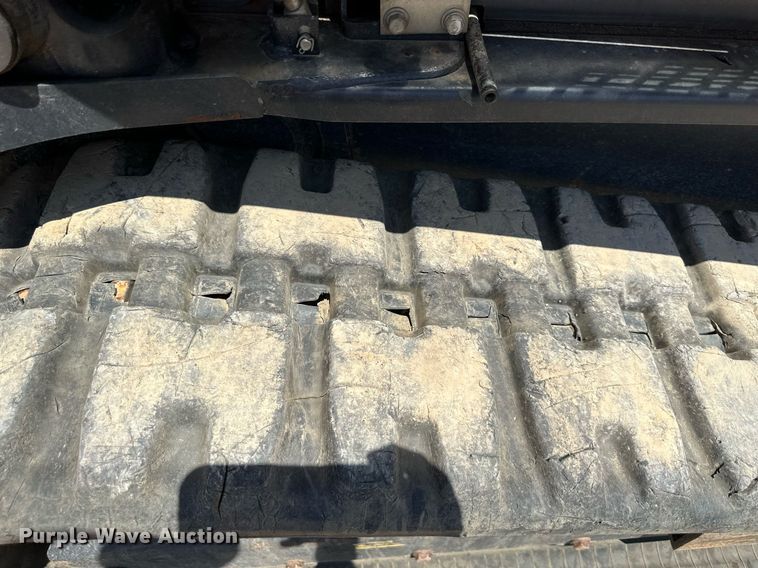 image for item DO5059 2019 Kubota SVL75-2  tracked skid steer loader