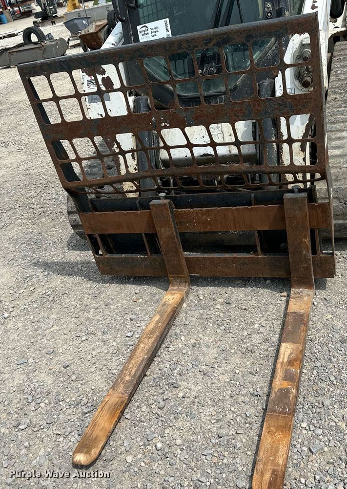 image for item DO5062 2012 Bobcat T750  tracked skid steer loader