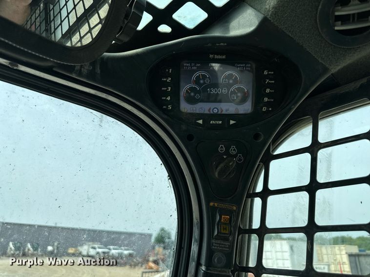 image for item DO5062 2012 Bobcat T750  tracked skid steer loader