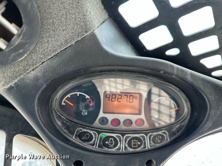 image for item DO5062 2012 Bobcat T750  tracked skid steer loader