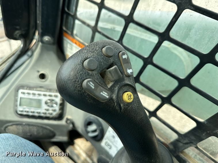 image for item DO5062 2012 Bobcat T750  tracked skid steer loader