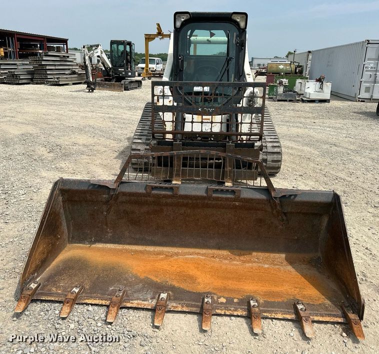image for item DO5063 2015 Bobcat T650  tracked skid steer loader