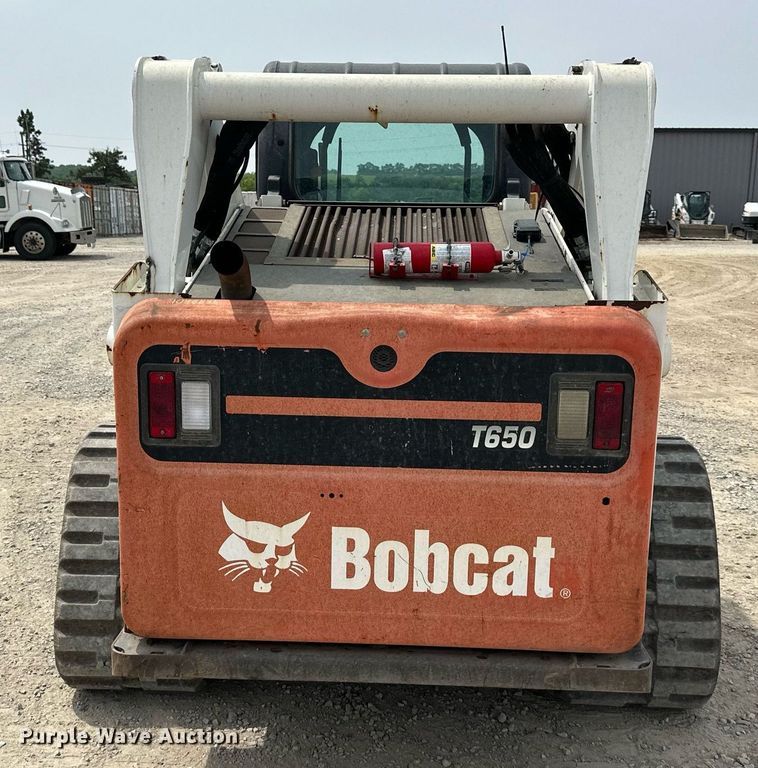image for item DO5063 2015 Bobcat T650  tracked skid steer loader