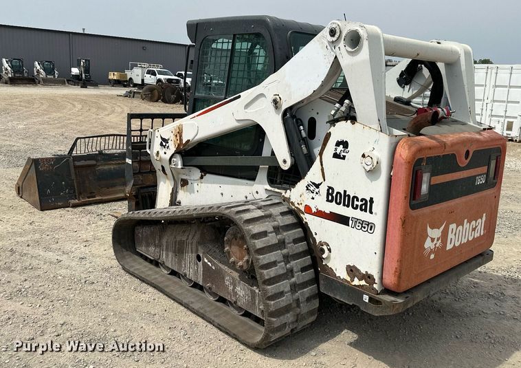 image for item DO5063 2015 Bobcat T650  tracked skid steer loader