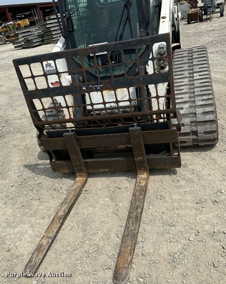 image for item DO5063 2015 Bobcat T650  tracked skid steer loader