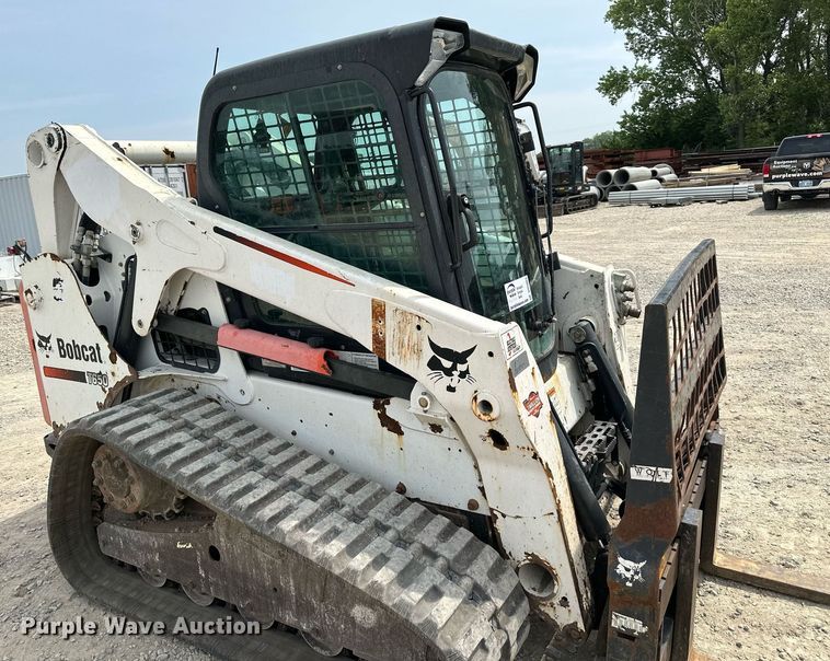 image for item DO5063 2015 Bobcat T650  tracked skid steer loader
