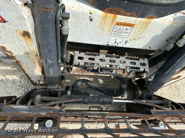 image for item DO5063 2015 Bobcat T650  tracked skid steer loader