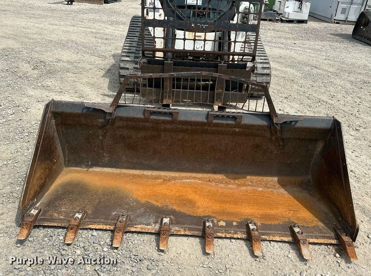 image for item DO5063 2015 Bobcat T650  tracked skid steer loader