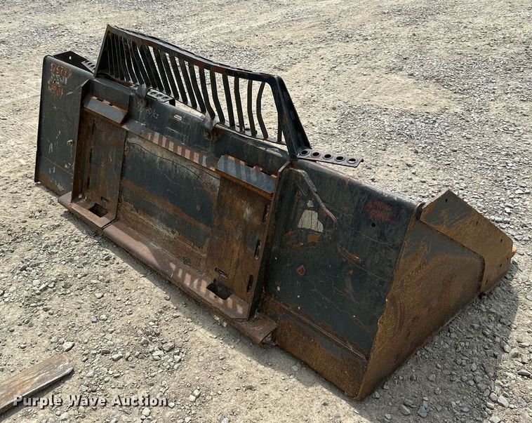 image for item DO5063 2015 Bobcat T650  tracked skid steer loader