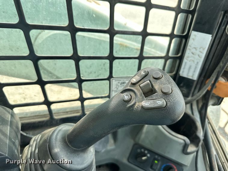 image for item DO5063 2015 Bobcat T650  tracked skid steer loader