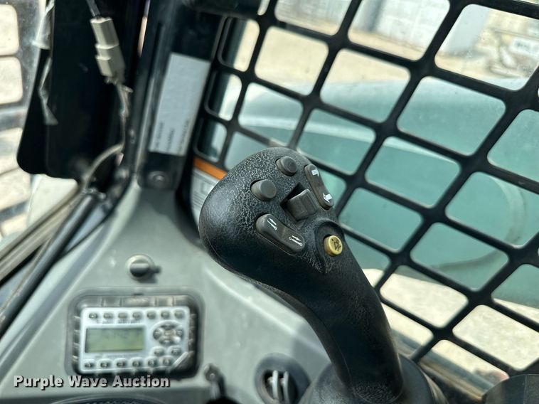 image for item DO5063 2015 Bobcat T650  tracked skid steer loader