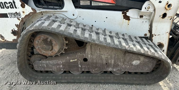 image for item DO5063 2015 Bobcat T650  tracked skid steer loader