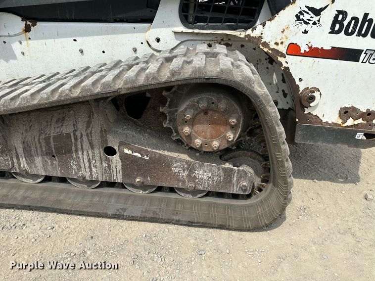 image for item DO5063 2015 Bobcat T650  tracked skid steer loader