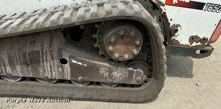 image for item DO5063 2015 Bobcat T650  tracked skid steer loader