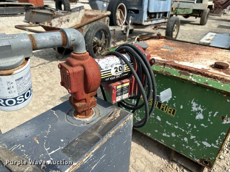 image for item DO5064 (4) fuel tanks