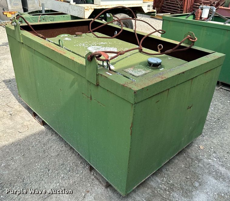 image for item DO5067 100 gallon fuel tank with containment