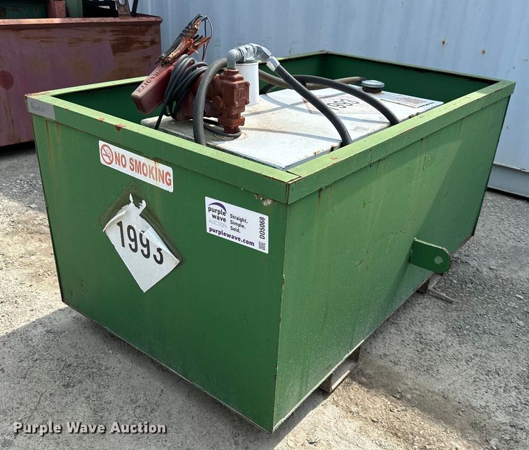 image for item DO5068 100 gallon fuel tank with containment