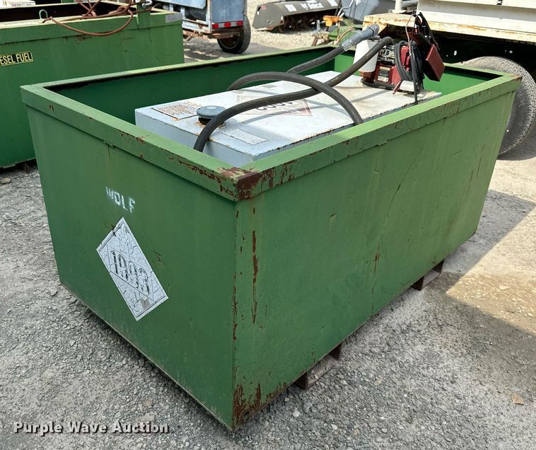 image for item DO5068 100 gallon fuel tank with containment