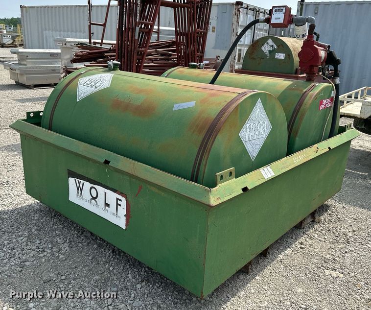 image for item DO5071 (2) fuel tanks