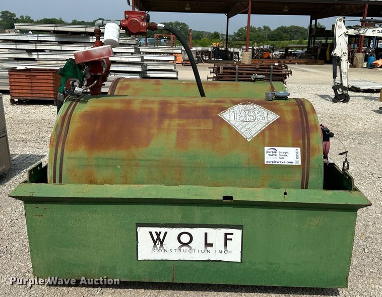 image for item DO5071 (2) fuel tanks