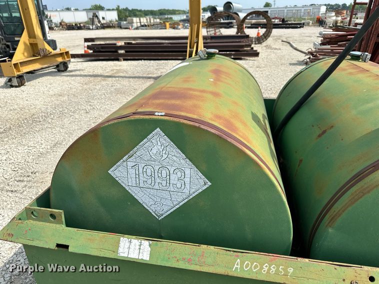 image for item DO5071 (2) fuel tanks