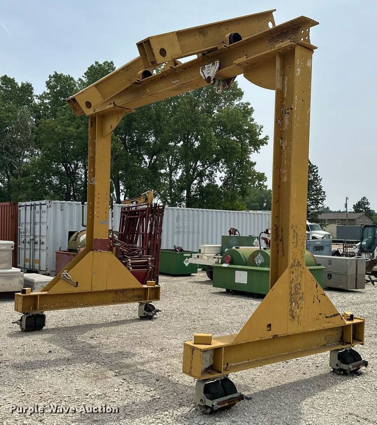 image for item DO5076 Gantry lift