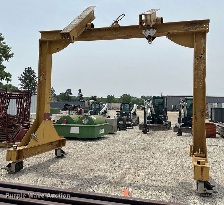 image for item DO5076 Gantry lift