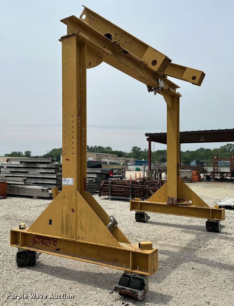 image for item DO5076 Gantry lift